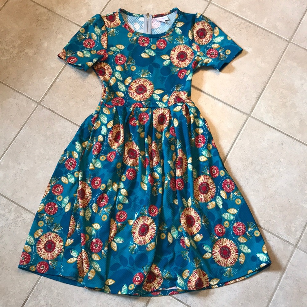 LULAROE XS Floral Amelia